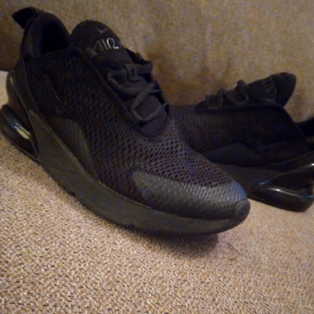 NIKE AIR MAX 270S - YOUTH 2 - TRIPLE BLACK